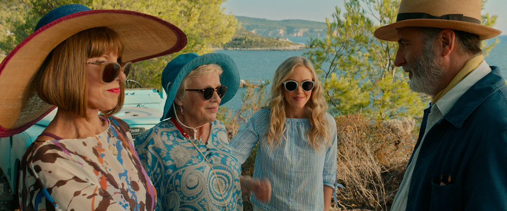 Mamma mia 2018. Мамма Миа 2018. Mamma Mia! 2 Фильм 2018. Мама Мия 2 сюжет. Mamma Mia! 2 Фильм 2018 актёры.